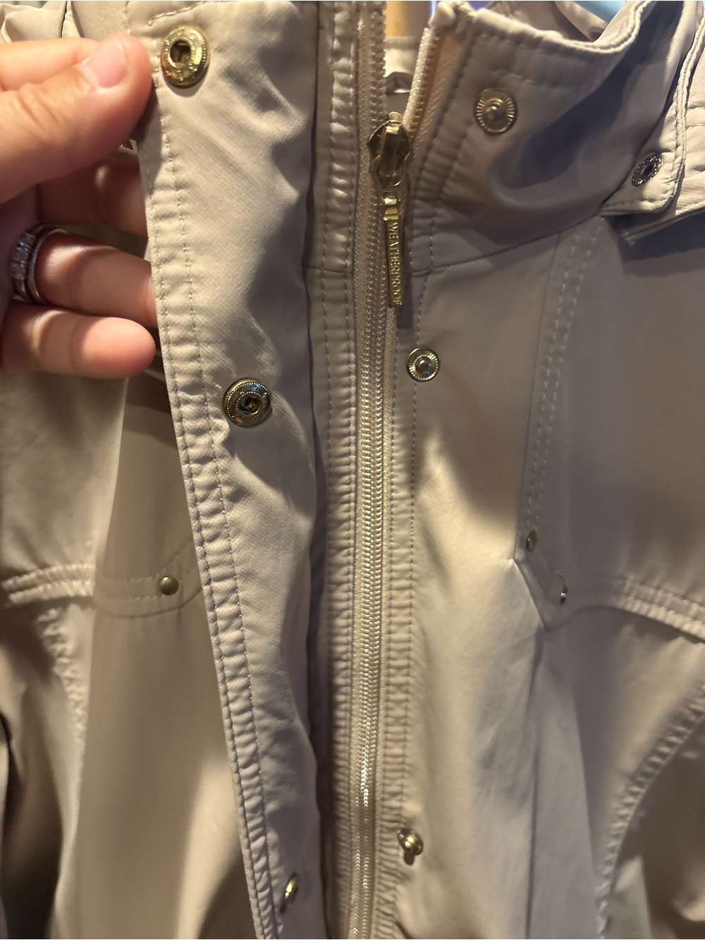 WEATHERPROOF Women's Lightweight Hooded Jacket in Taupe - Picture 2 of 6